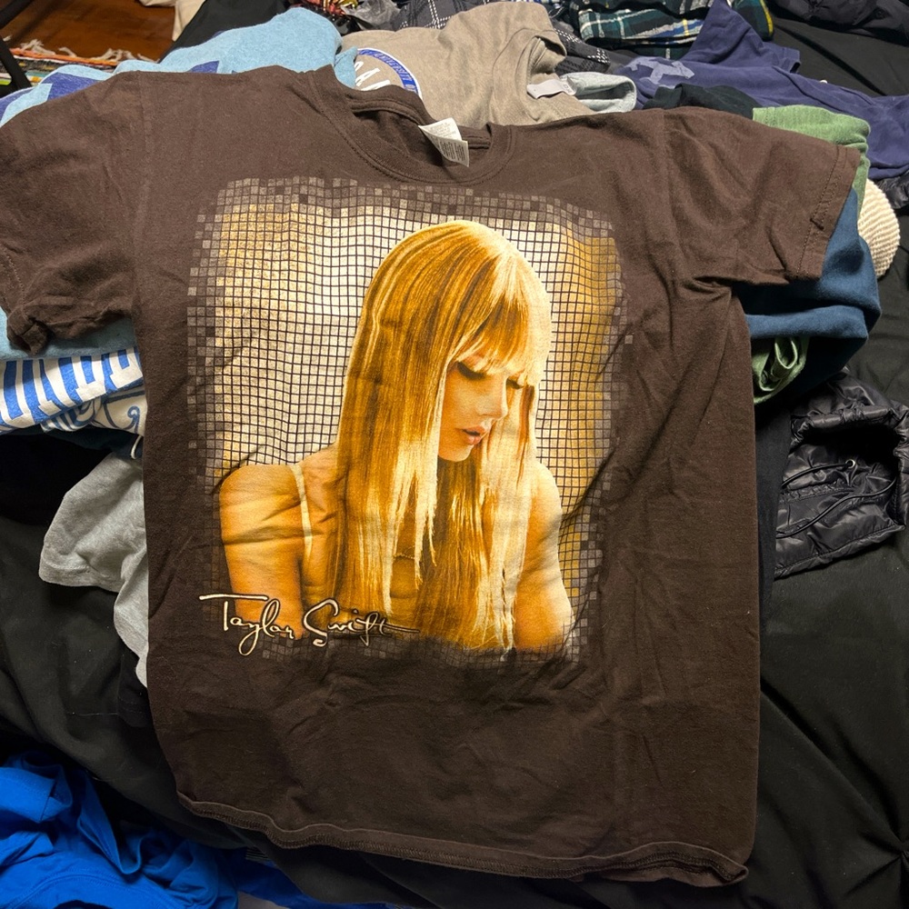 taylor swift speak now original tour tee